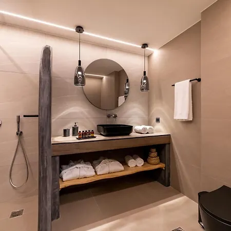 Neoma Luxury Aparthotel Karterados (Santorini)