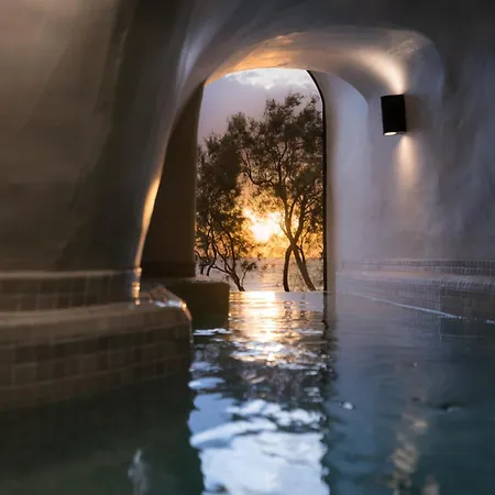 Neoma Luxury 아파트호텔 카르테라도스