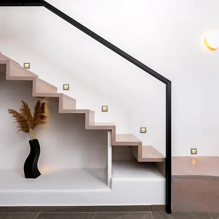 Apartahotel Neoma Luxury Karterados (Santorini)